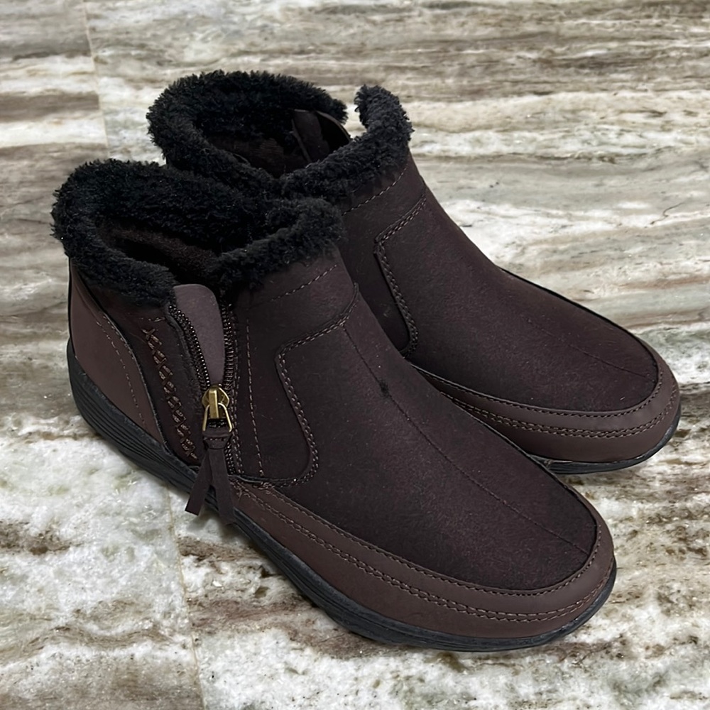 NEW Easy Spirit Ankle Booties
